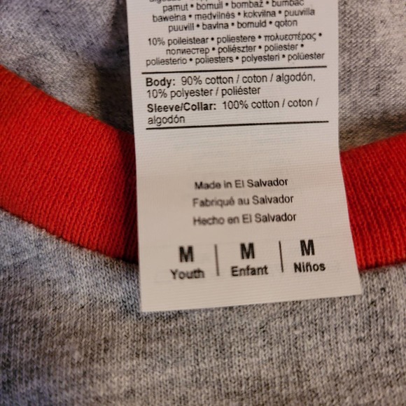 Gildan Youth Christmas "But First Let Me Take An Elfie" TShirt 3/4 Sleeve Medium - Picture 6 of 8